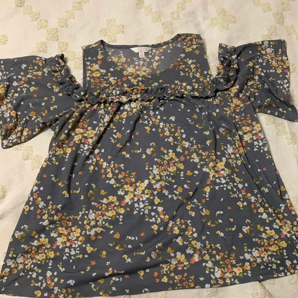 Lauren Conrad open shoulder top XL